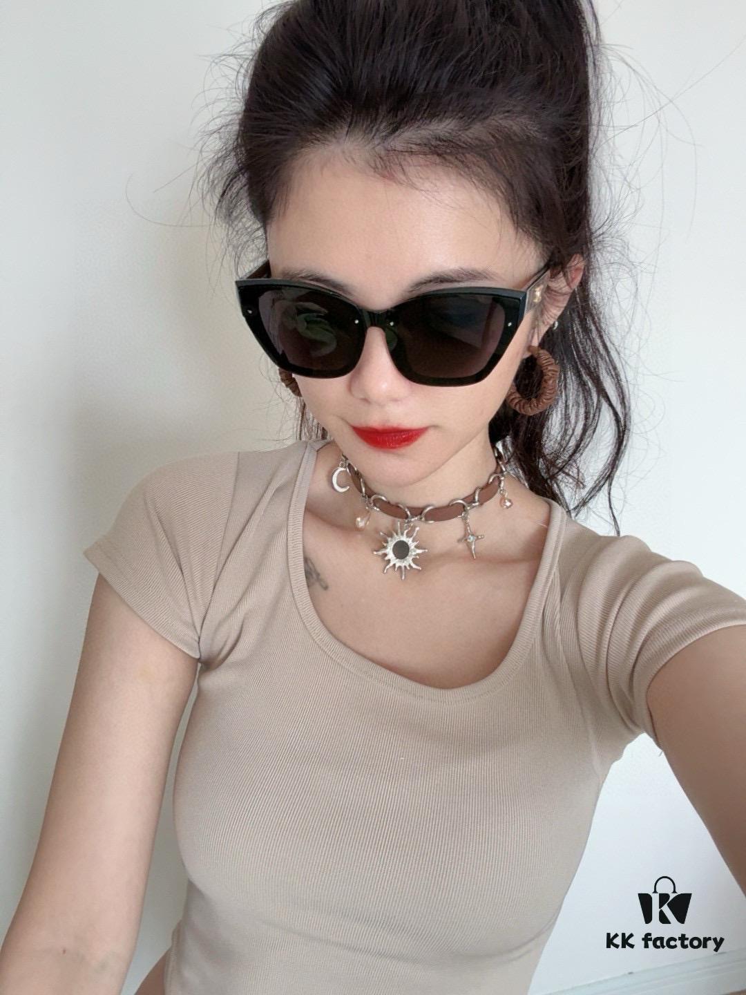 6931f7d03a89a121ed54927c Chanel Oversized Square Sunglasses Classic Square Frame Design, Flattering on All Face Shapes, Polarized UV-Protective Lenses, Ideal with Coats or Dresses