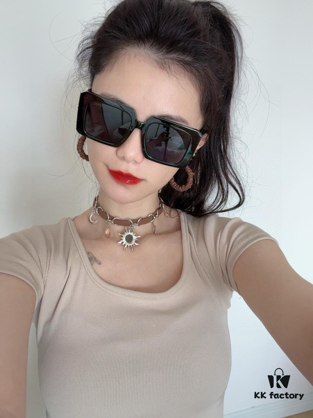 6931f7d13a89a121ed54928e Chanel Oversized Square Sunglasses Classic Design, Universal Fit for All Face Shapes, Polarized UV-Protective Lenses, Ideal with Coats or Dresses, Model: CH5232