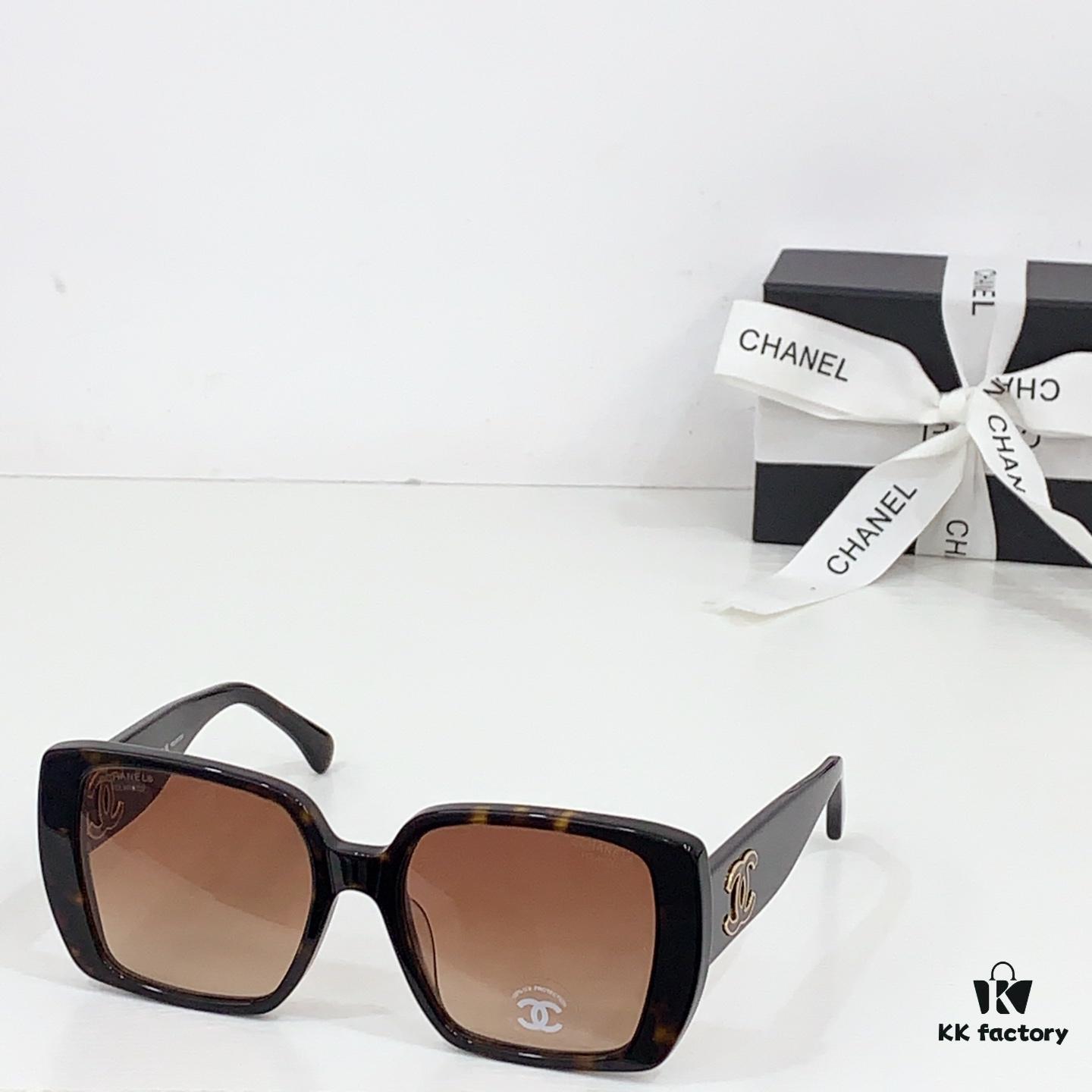 135 CHANEL MODEL: CH5541 SIZE: 54-18-145 Sunglasses