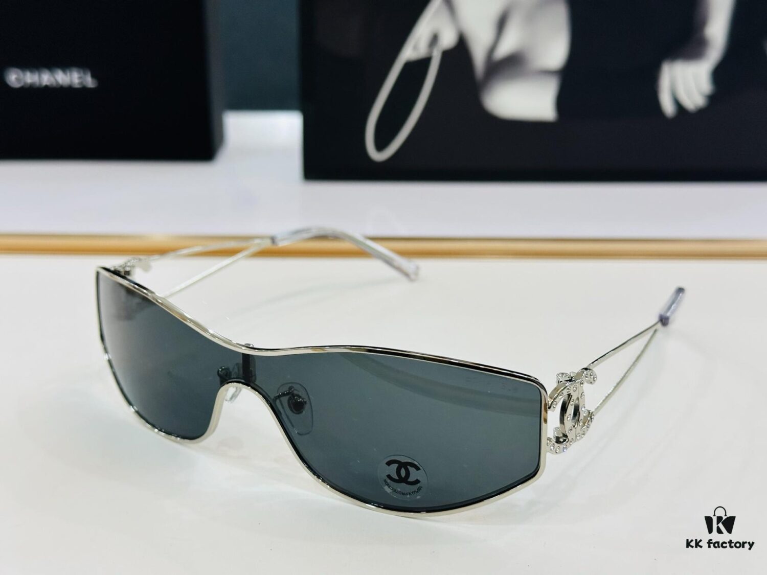6931f80d3a89a121ed5495ef CHANE*/Xiangjia MODEL: CH4073-B Size: 138□1-140 Fashion Sunglasses