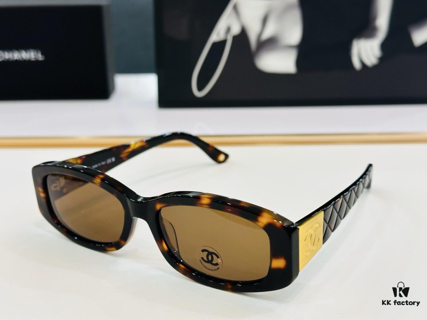 6931f80d3a89a121ed5495fb CHANE C74573S Sunglasses Size: 52□18-145 Trendy High-Quality Fashion Shades