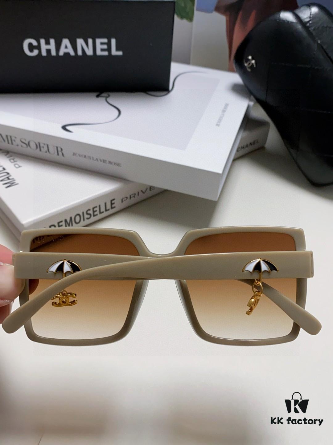 Chanel 2025 New Arrival Fashion Sunglasses, Stylish Oversized Gradient Lens Sunglasses with UV Protection, Slimming Design, Elegant 'Little Chanel' Style with Umbrella Pendant