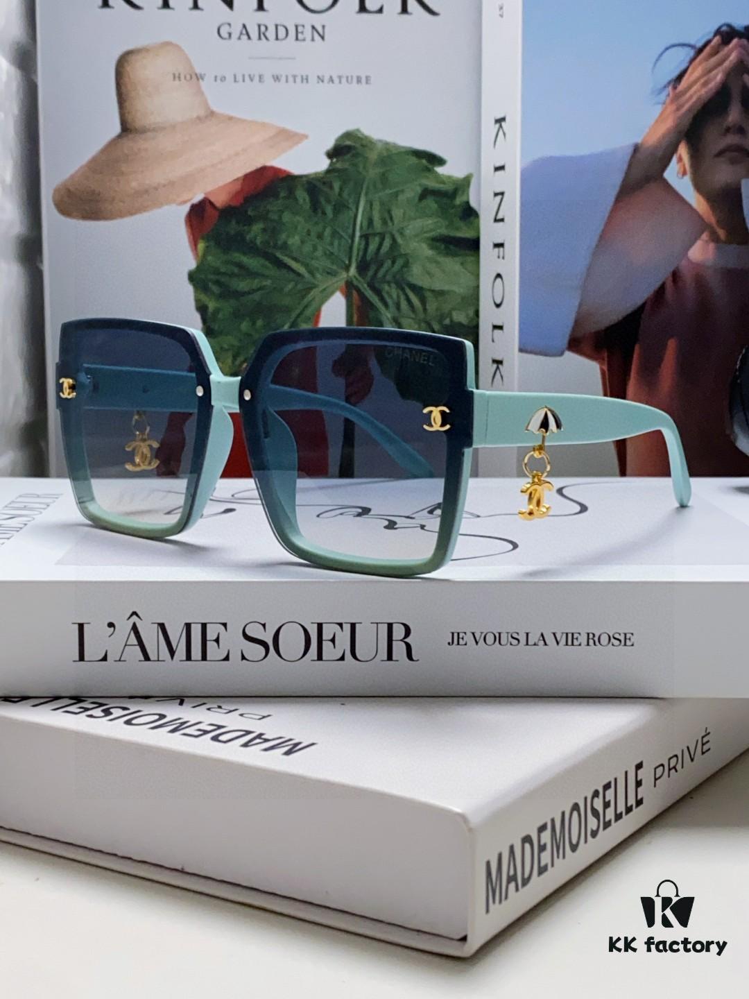 6931f8183a89a121ed54969b Chanel 2025 New Arrival Fashion Sunglasses, Oversized Gradient Lenses for Slimming Effect, UV Protection, Elegant Style with Umbrella Pendant
