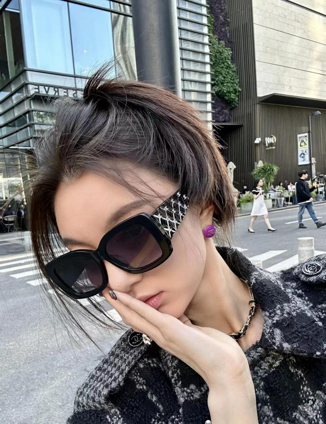 CHANEL New Classic Black and White Sunglasses