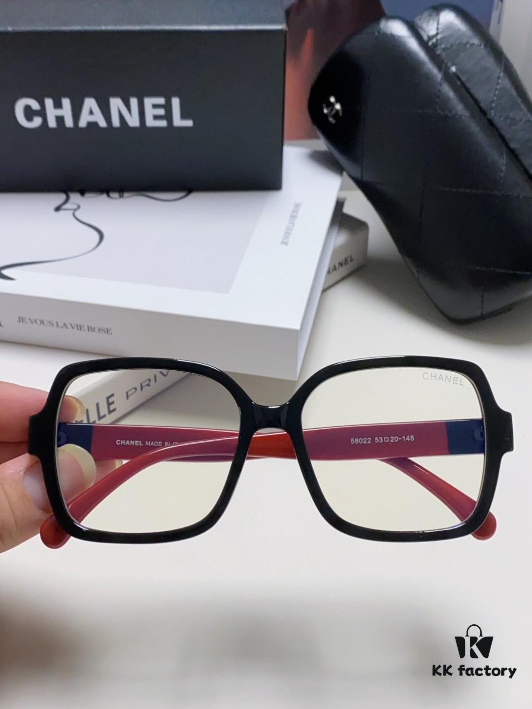 6931f8323a89a121ed5497fe Chanel Small Logo Eyeglass Frame, Panda Color Scheme, Suitable for Prescription Lenses, Non-Rimmed Design for a Slimming Facial Look