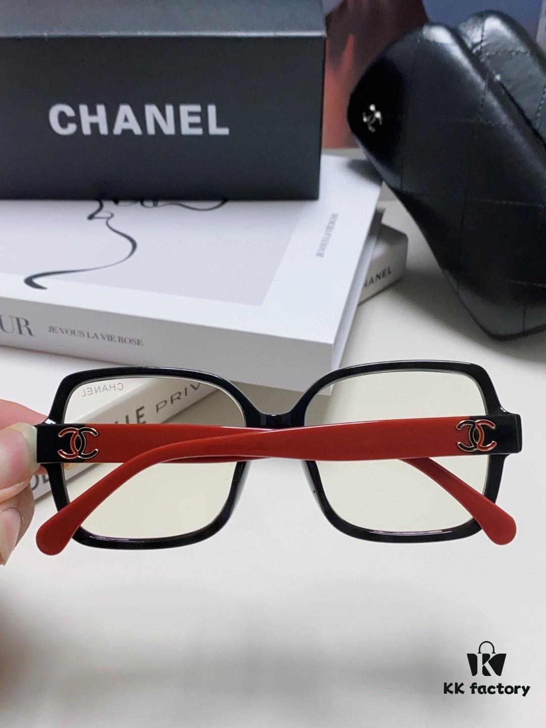 6931f8323a89a121ed5497ff Chanel Small Logo Eyeglass Frame, Panda Color Scheme, Suitable for Prescription Lenses, Non-Rimmed Design for a Slimming Facial Look