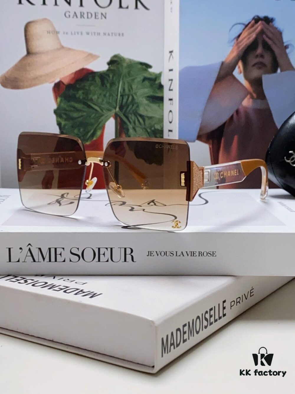 6931f83a3a89a121ed549874 Chanel 2025 Fashion New Large Frame Double C Letter Wide Temple Sunglasses for Women, Versatile UV Protection Eyewear
