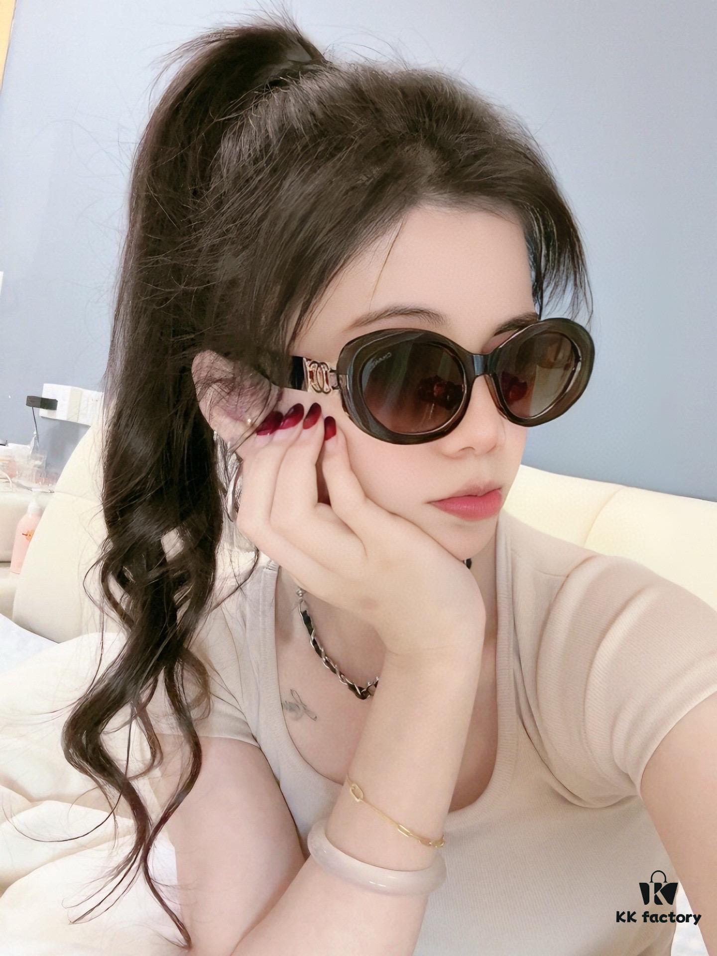 6931f84b3a89a121ed54996c New CHANEL Sunglasses CH95803