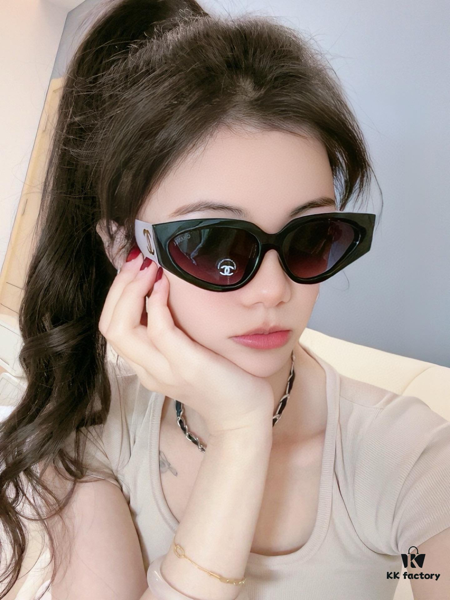 6931f84c3a89a121ed549975 Chanel Sunglasses Classic Small Frame Design UV Protection Model CH55800