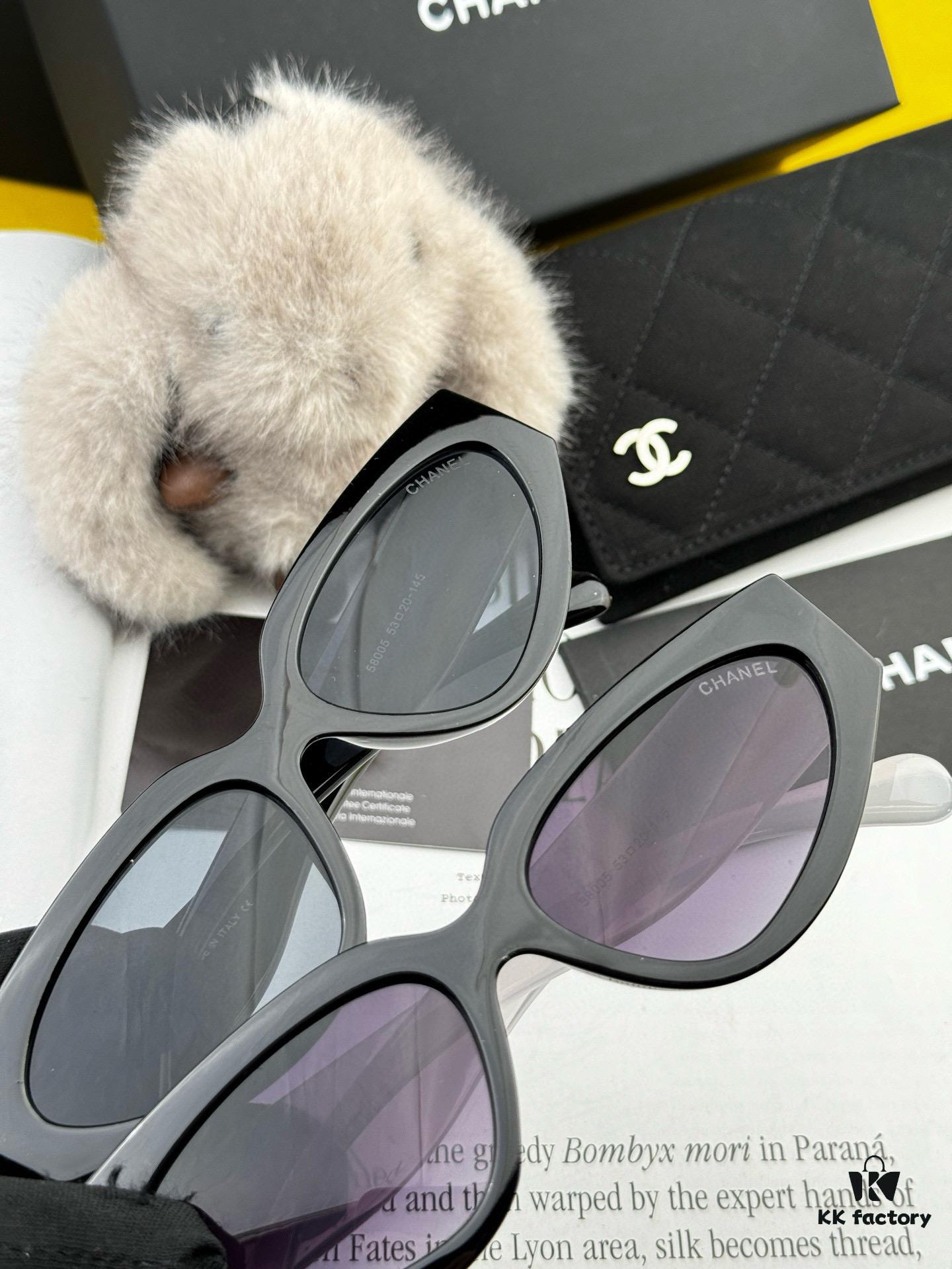 6931f84c3a89a121ed54997a Chanel Sunglasses Classic Small Frame Design UV Protection Model CH55800