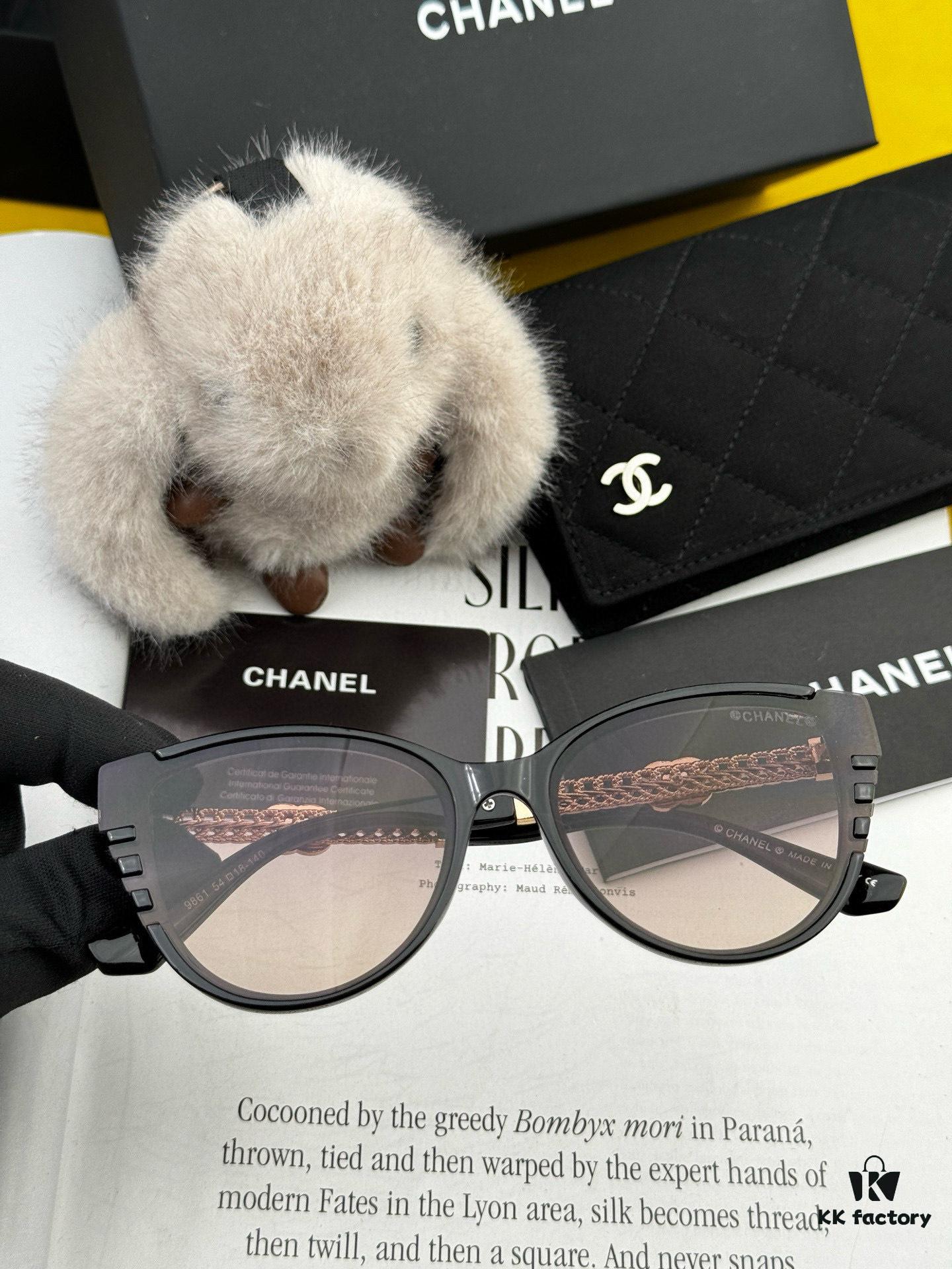 6931f8513a89a121ed5499be Chanel Oversized Square Sunglasses Classic Frame UV-Protective Shades