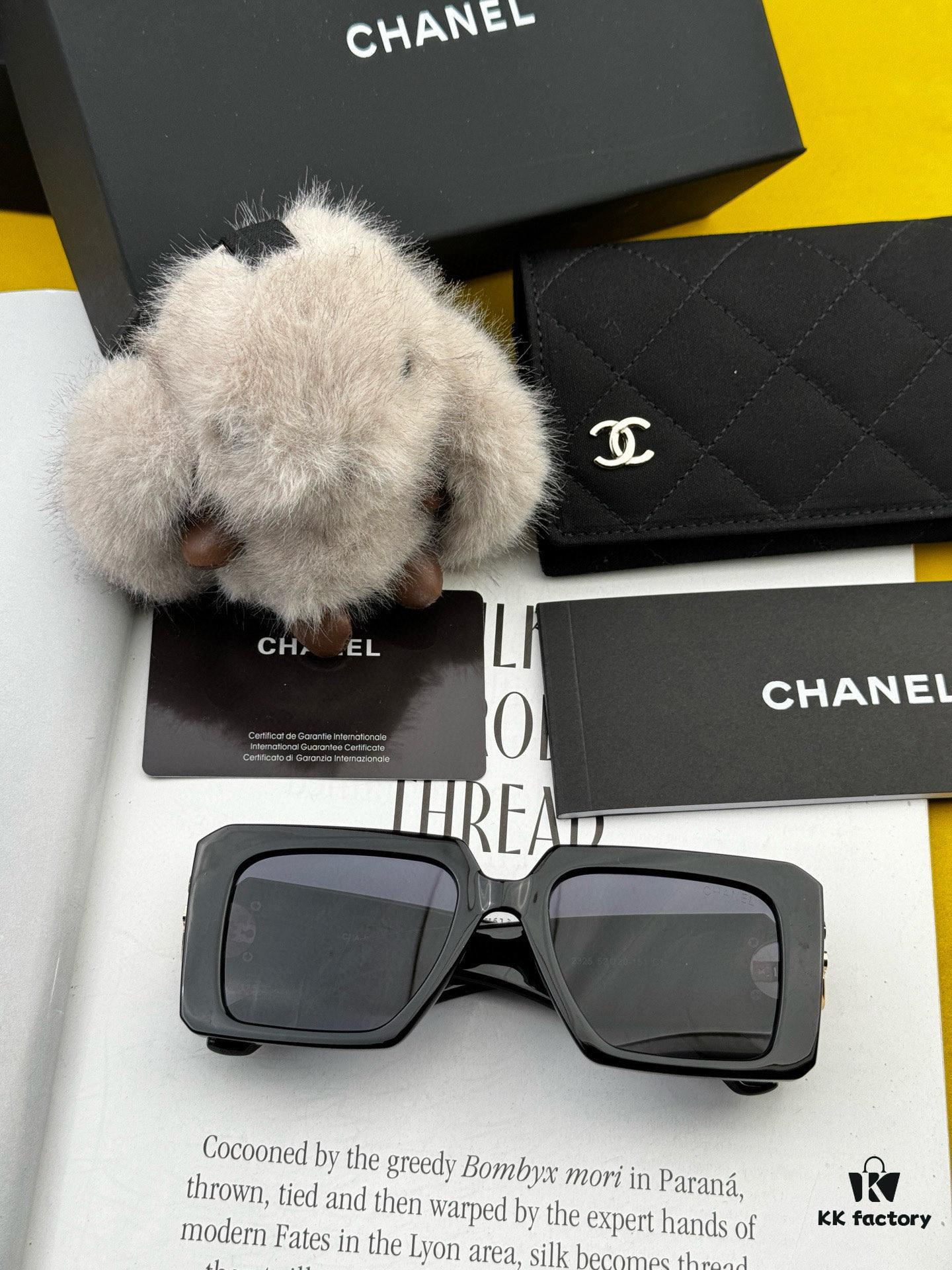 6931f8543a89a121ed5499e3 Chanel Oversized Square Sunglasses, Classic Square Frame Design, Flattering on All Face Shapes, Perfect with Coats or Dresses, Polarized UV-Protective Lenses, Model: CH5232