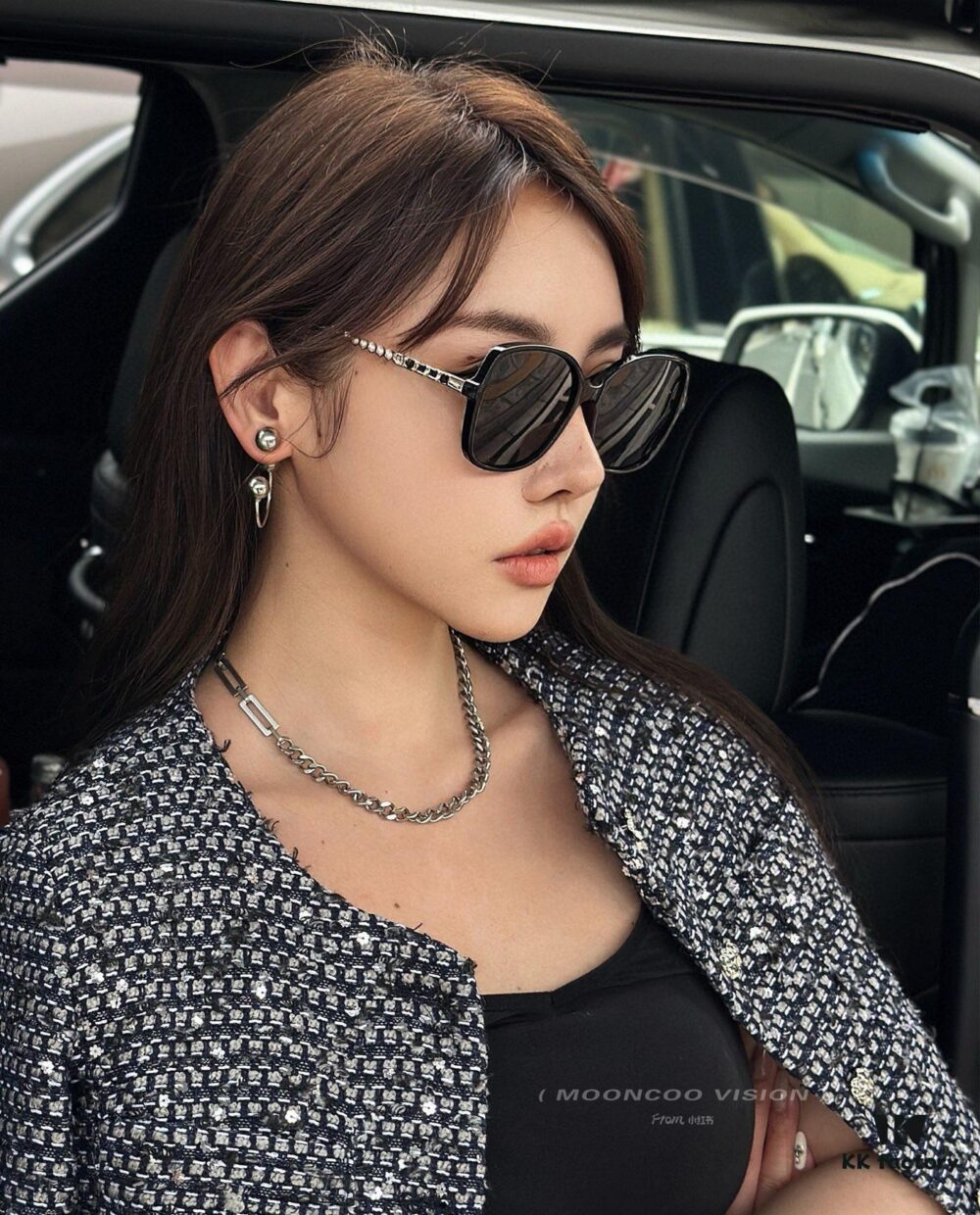 6931f85e3a89a121ed549a7b New CHANEL Pearl Sunglasses