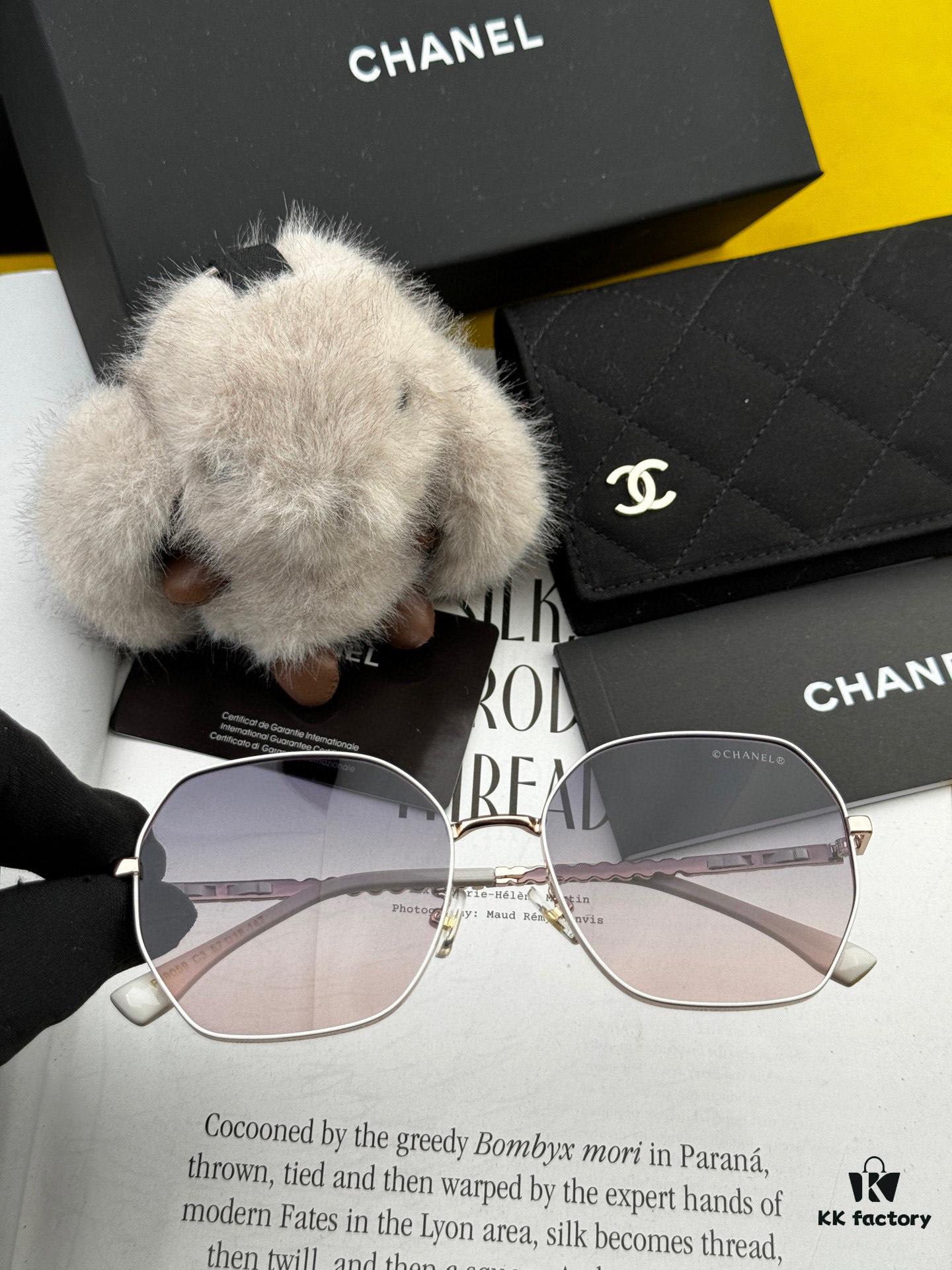 6931f8603a89a121ed549a8f New CHANEL Chanel Sunglasses with Square Frame and Classic Pearl Accents