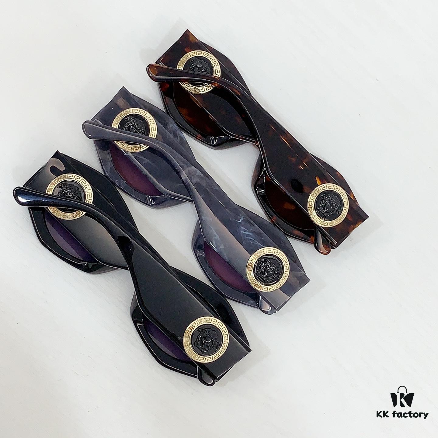 135 VERSACE MOD: VE422/E Size: 51□21 145 Sunglasses