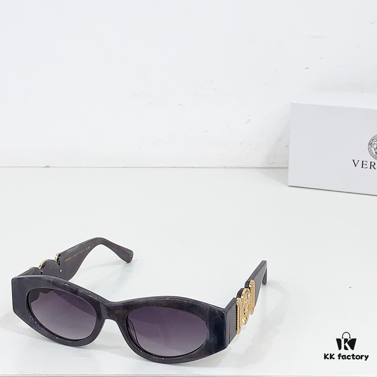 135 VERSACE MODEL: VE4478OU SIZE: 52-19-148 Sunglasses