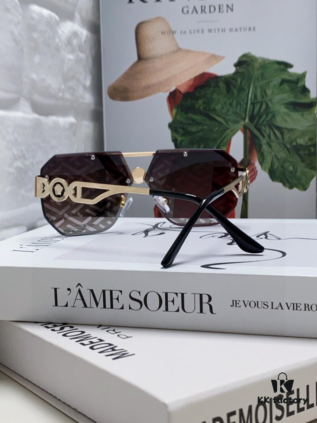 6931f8753a89a121ed549bb1 VERSACE Versace 2025 European and American Fashion Women's Square Oversized Full-Rim Sunglasses, Carved Design Xiaohongshu Style