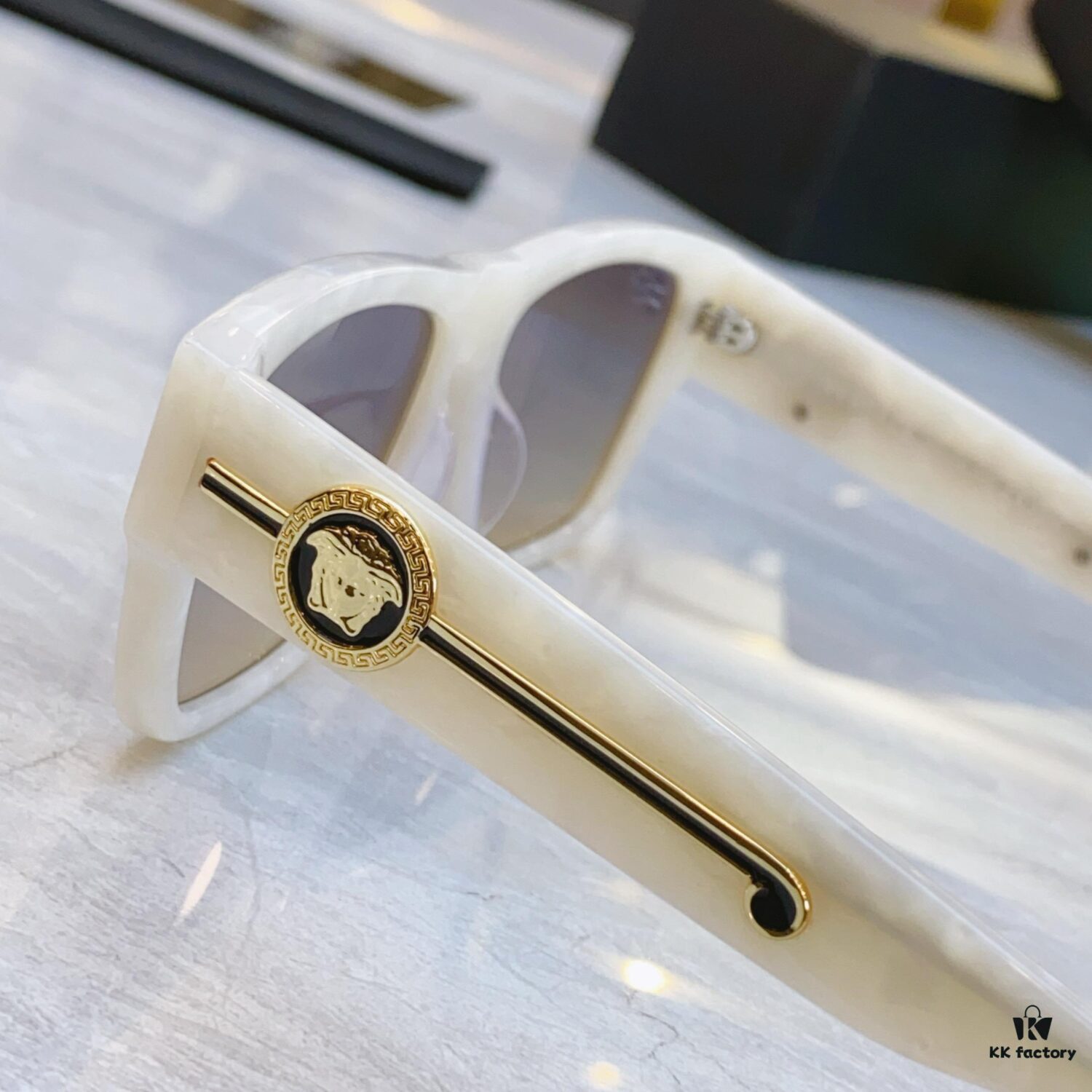 6931f8b03a89a121ed549ecb VERSACE New Model Sunglasses, MODEL: VE372N, SIZE: 56□17-145