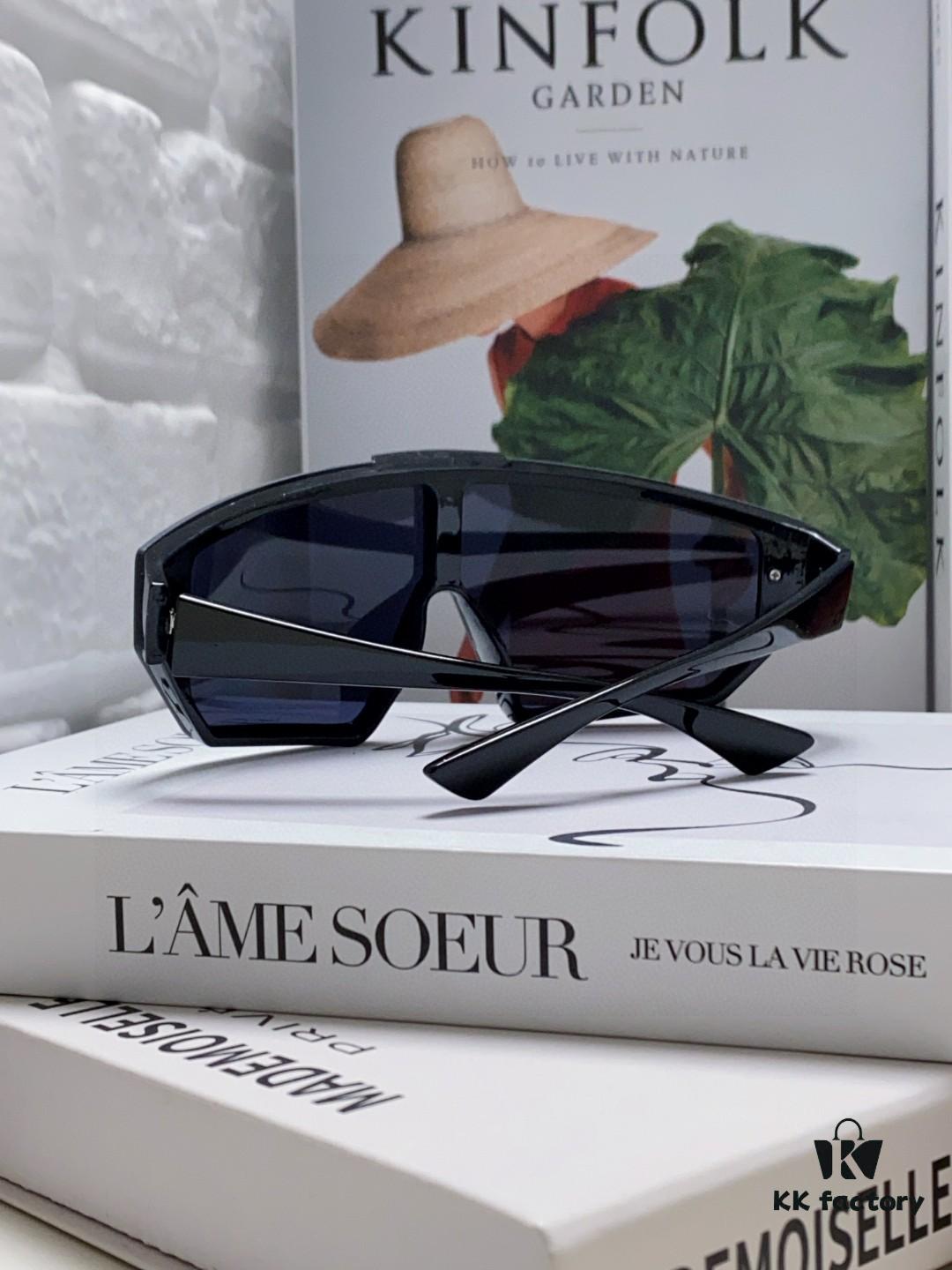VERSACE Versace [2025 Spring/Summer New Arrival] Unisex Sunglasses, One-Piece Mask-Style Goggles