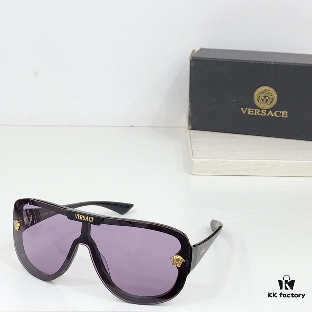 6931f8d13a89a121ed54a08e 150 VERSACE MOD: VE6561 Size: 147