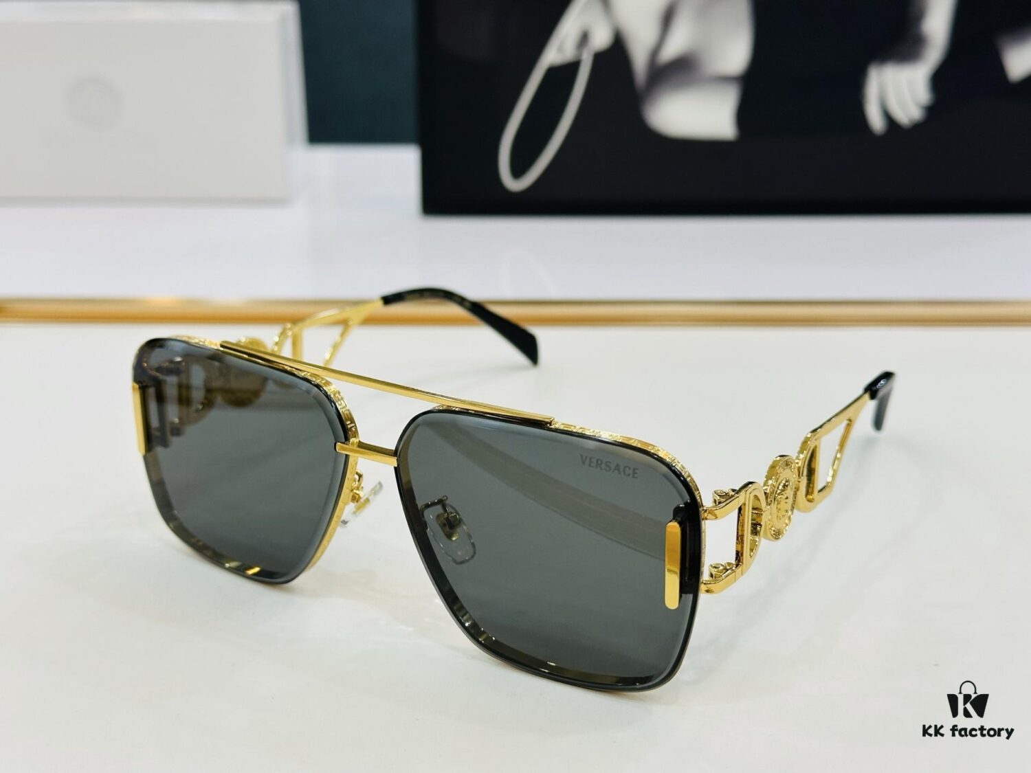 6931f8d93a89a121ed54a103 VERSACE V-Frame Sunglasses MOD: VE4707 Size: 62□12-145