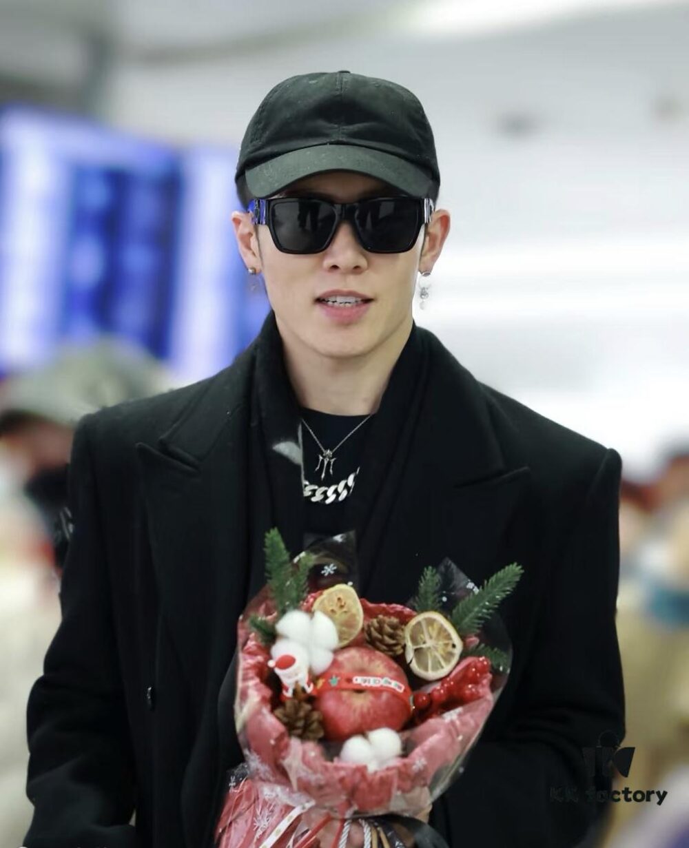6931f8f13a89a121ed54a234 120 VERSAC* Versace Official Website New Arrival Miyavi Same Style Sunglasses 😎 MODEL: VE4483 SIZE: 55-17-145