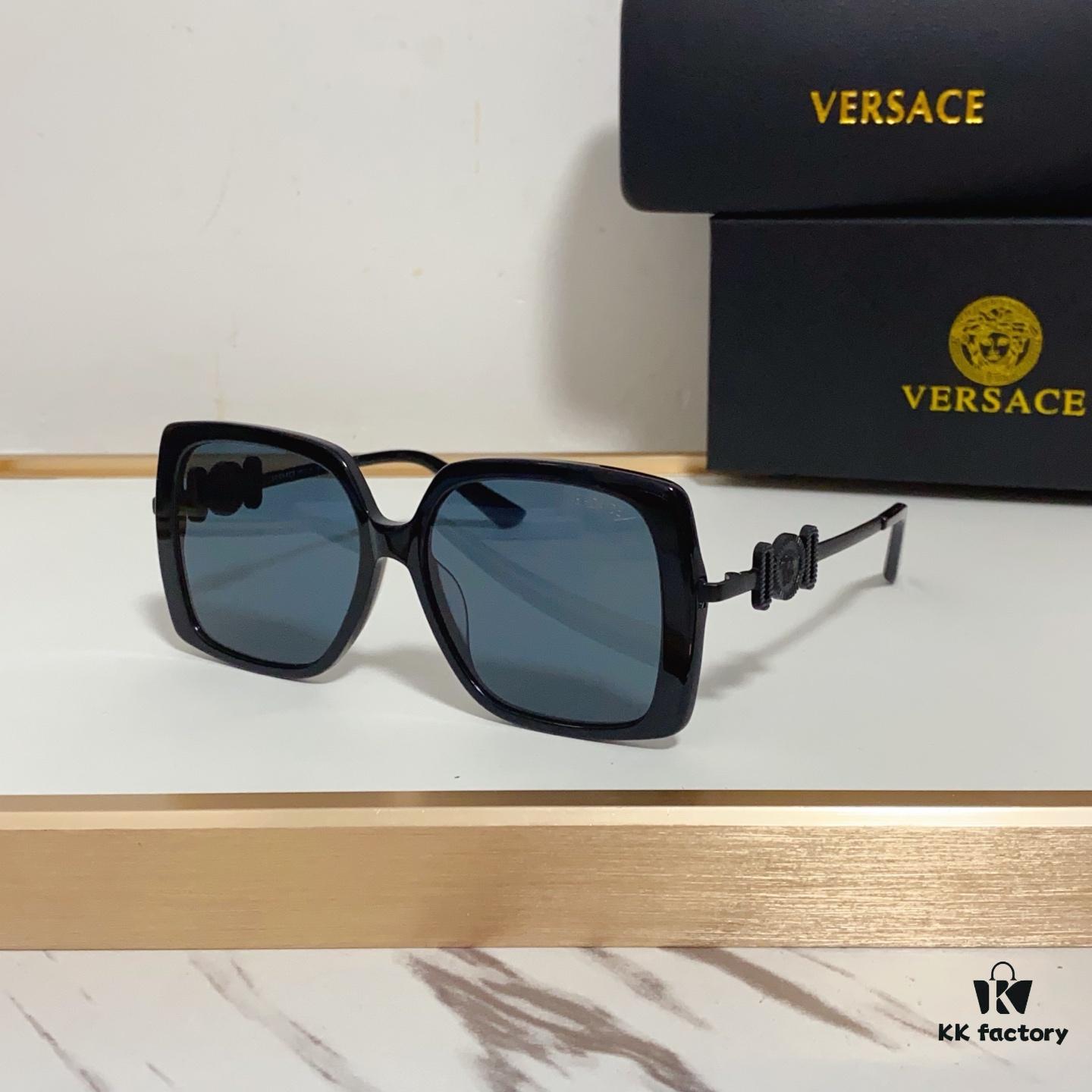 140 VERSACE MOD: VE4467 Size: 54-17-145 Sunglasses