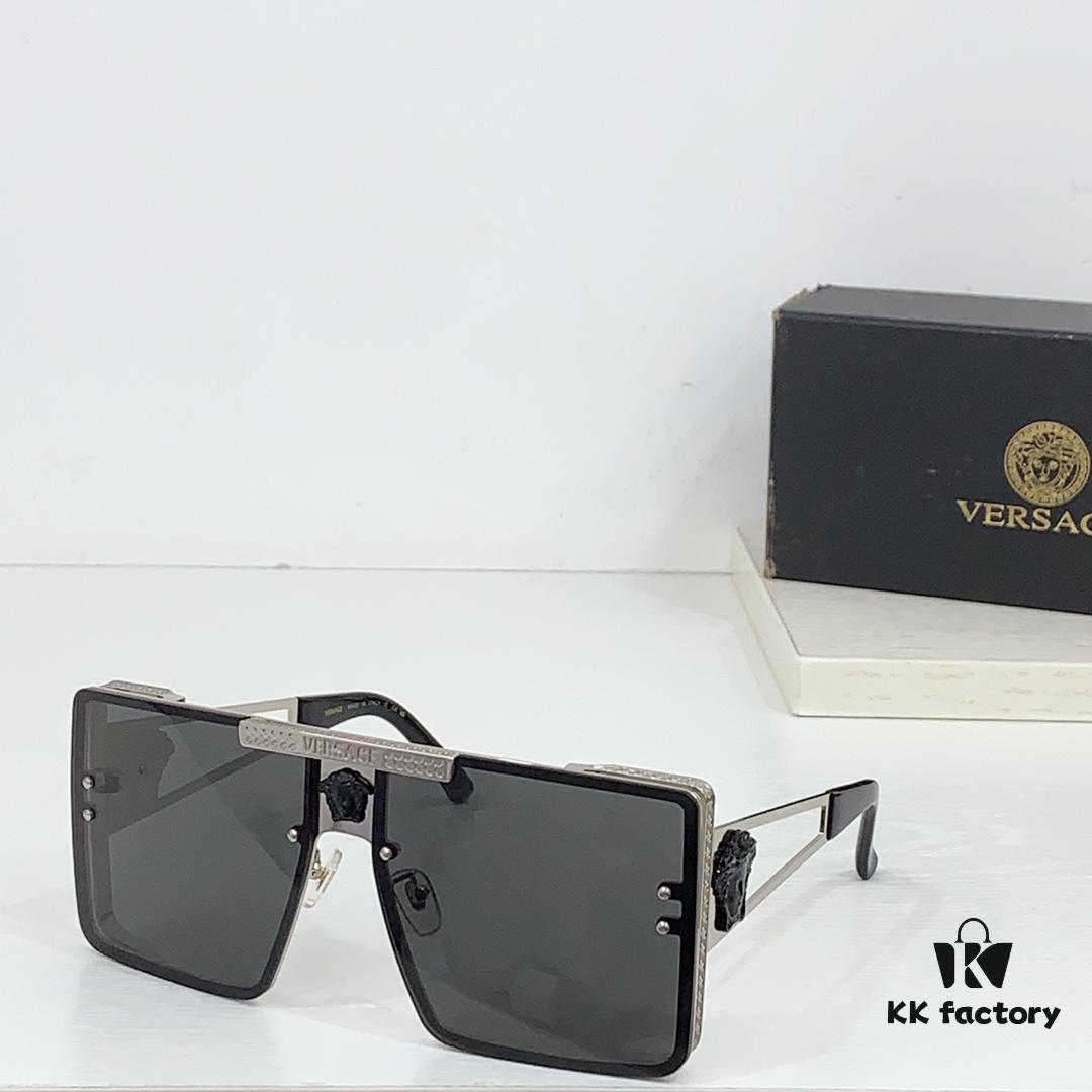 6931f9303a89a121ed54a5b1 130 VERSACE VE6720 Size: 67-14-145 Sunglasses