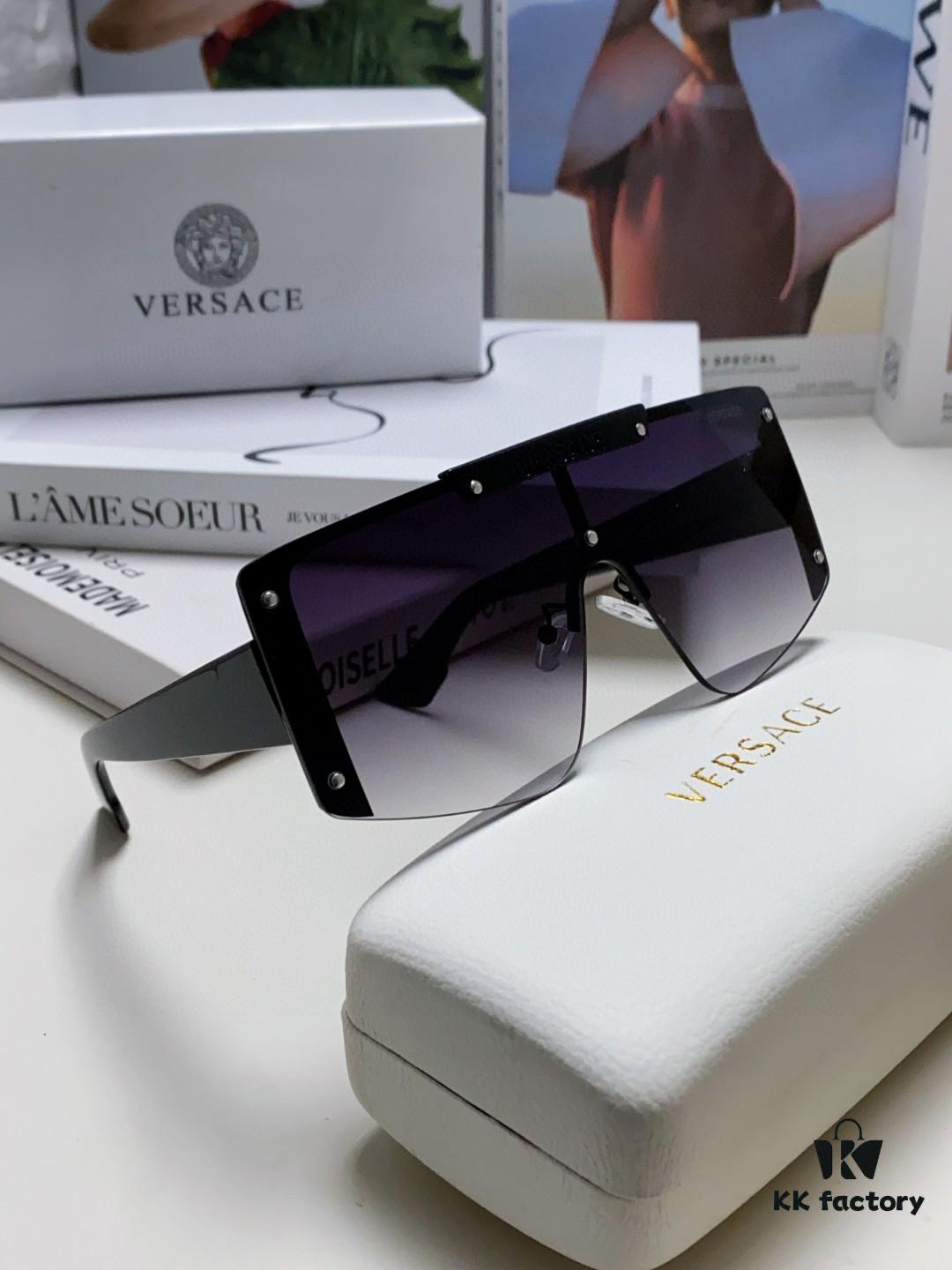 6931f9393a89a121ed54a637 VERSACE Versace Runway Collection Selection - Vibrant and Bold Colors