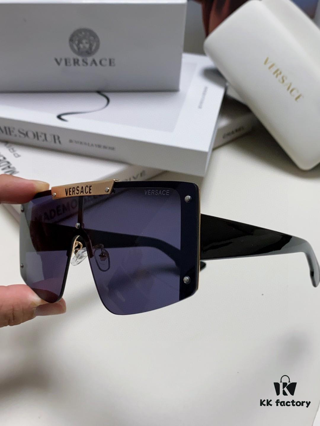 6931f93a3a89a121ed54a63f VERSACE Versace Runway Collection Selection - Vibrant and Bold Colors