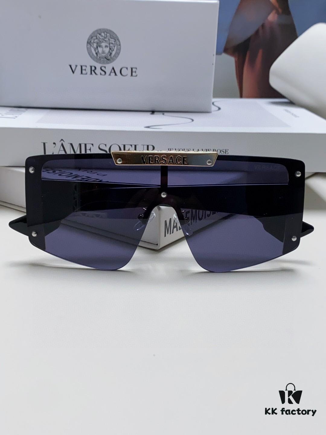 6931f93a3a89a121ed54a640 VERSACE Versace Runway Collection Selection - Vibrant and Bold Colors