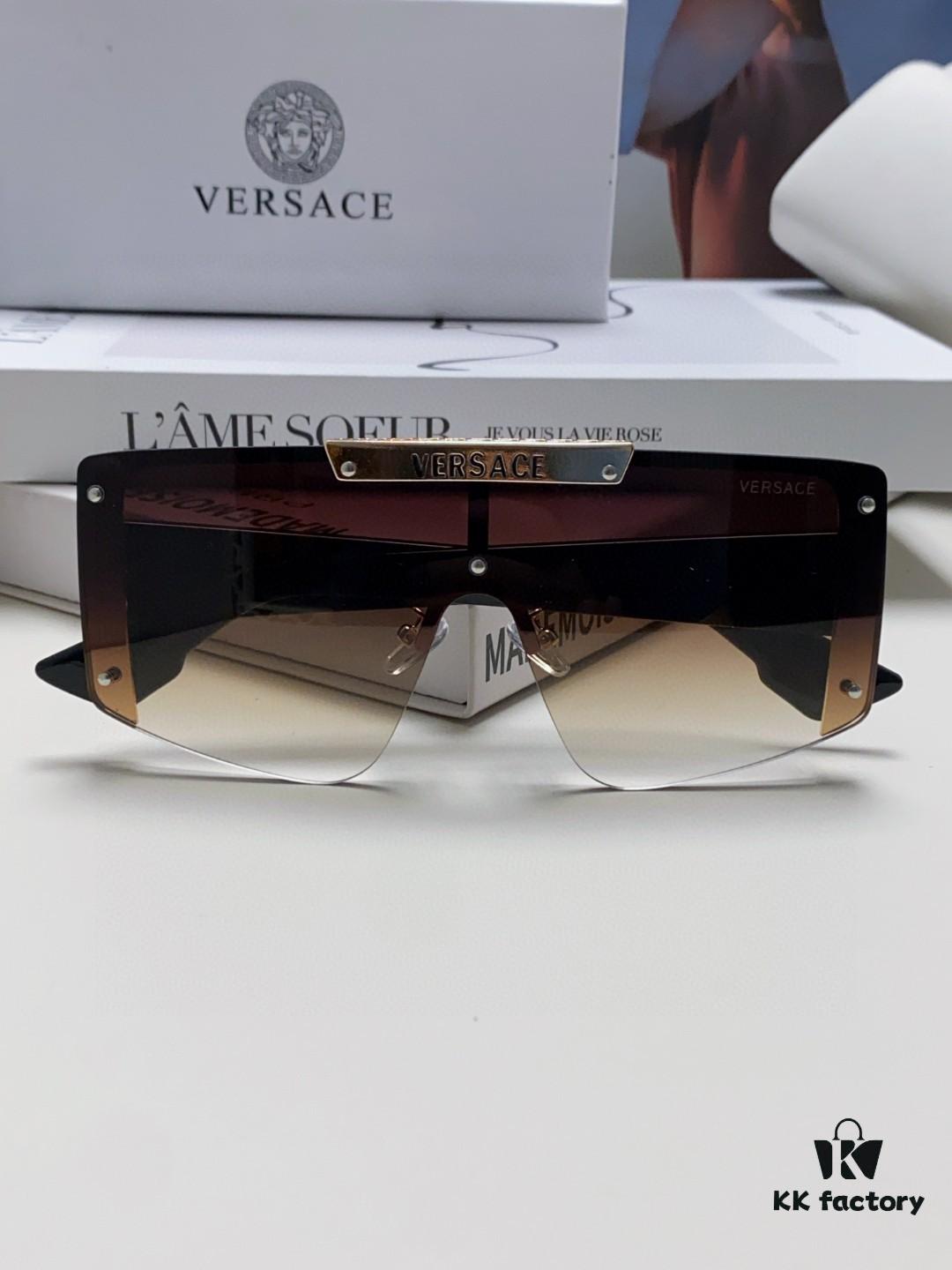 6931f93b3a89a121ed54a649 VERSACE Versace Runway Collection Selection