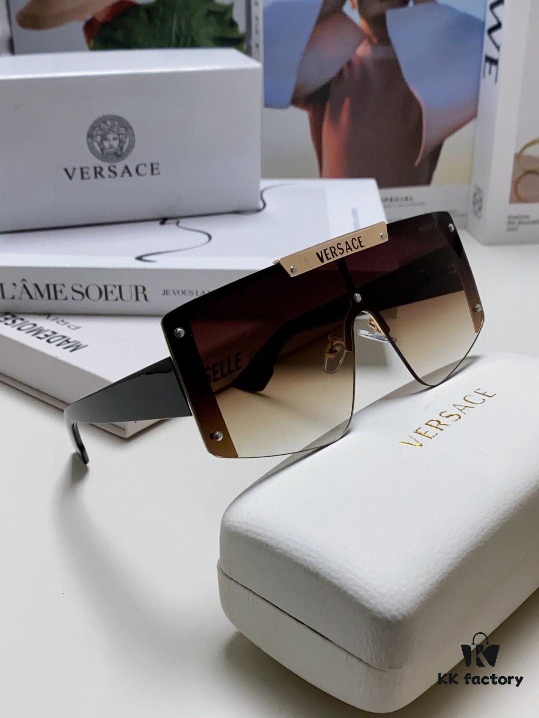 6931f93b3a89a121ed54a64a VERSACE Versace Runway Collection Selection