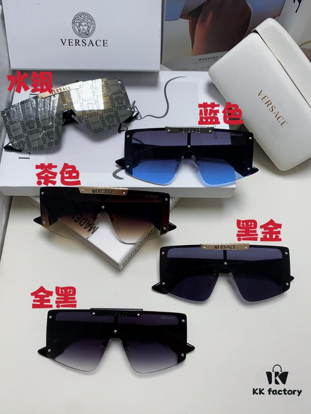 6931f93b3a89a121ed54a64c VERSACE Versace Runway Collection Selection