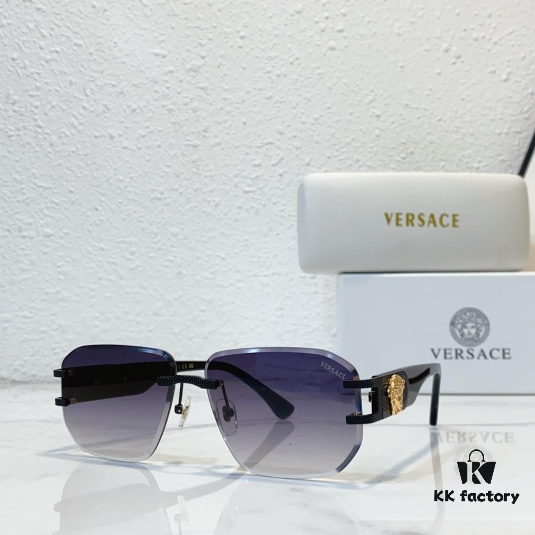 140 VERSACE MODEL: VE 5720 SIZE: 61□16-145 Sunglasses