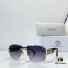 140 VERSACE MODEL: VE 5720 SIZE: 61□16-145 Sunglasses
