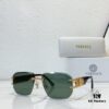 140 VERSACE MODEL: VE 5720 SIZE: 61□16-145 Sunglasses