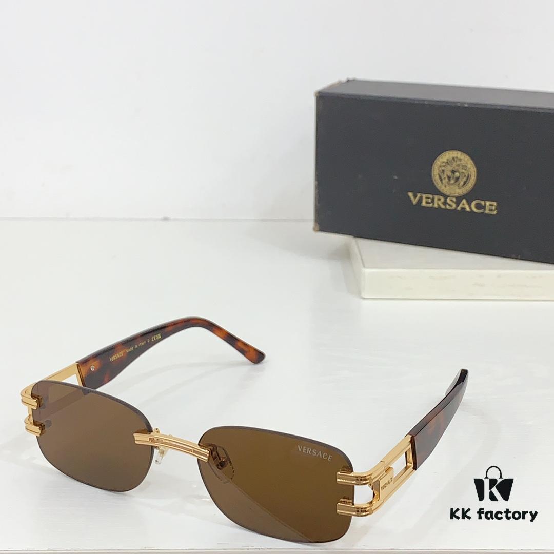 140 VERSACE MOD: MOD051 Size: 56-18-142 Sunglasses