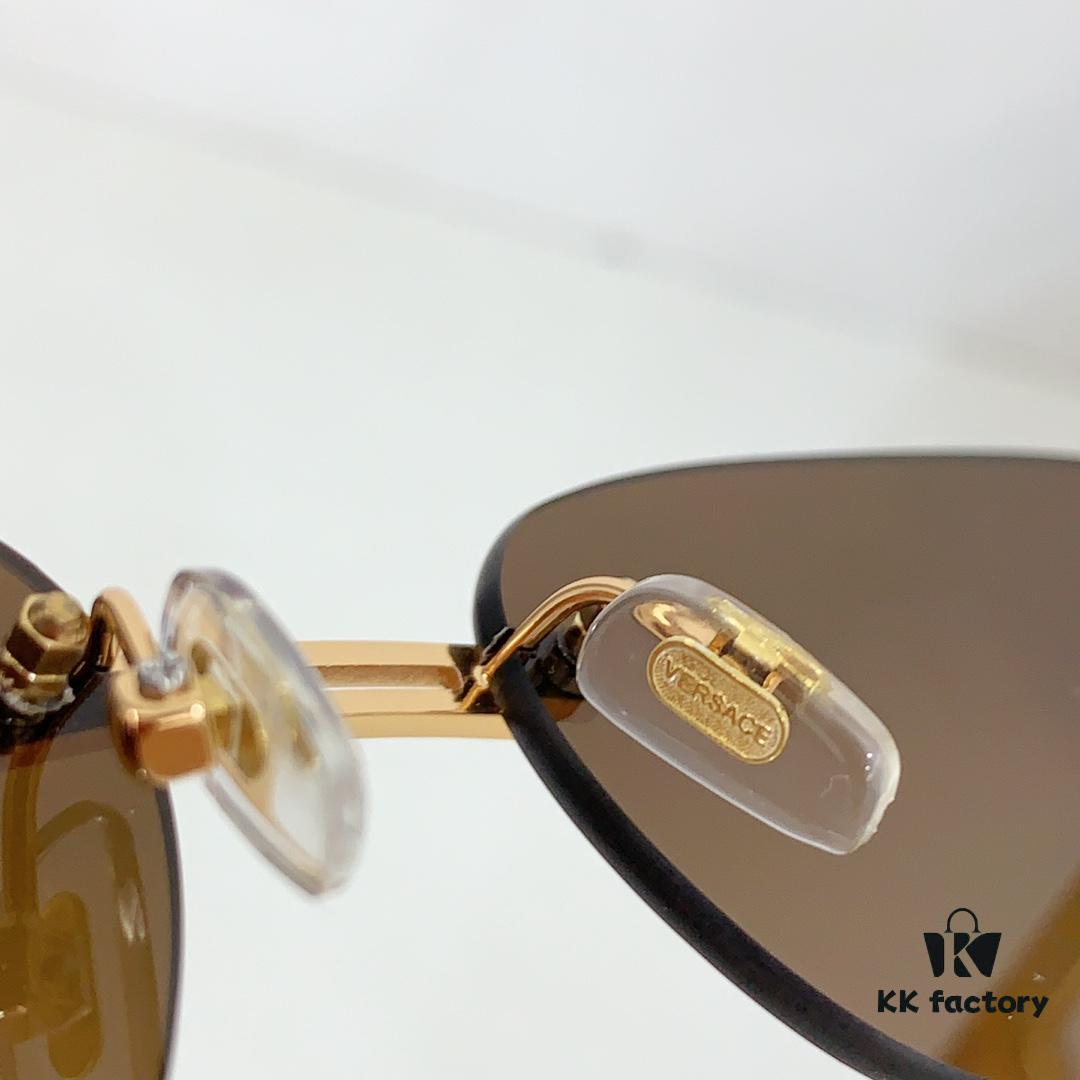 140 VERSACE MOD: MOD051 Size: 56-18-142 Sunglasses