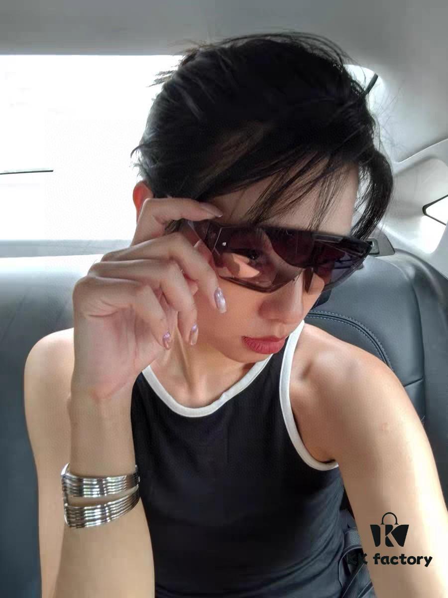 VERSACE Versace [2024 Spring/Summer New Arrival] Unisex Sunglasses, One-Piece Mask-Style Eyewear