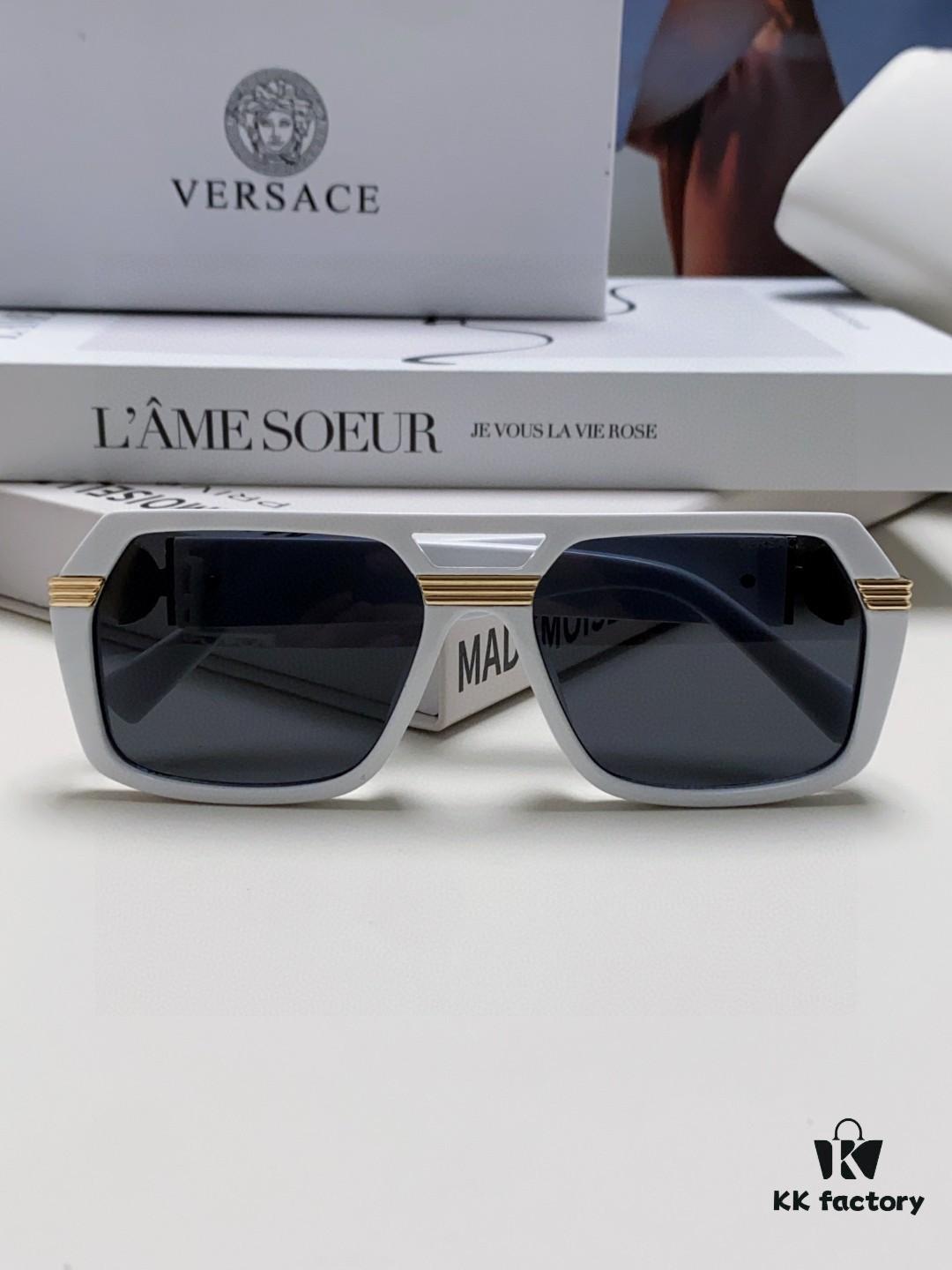 6931f9533a89a121ed54a78d VERSACE Unisex Classic Black and Gold Fashion Sunglasses VE4399