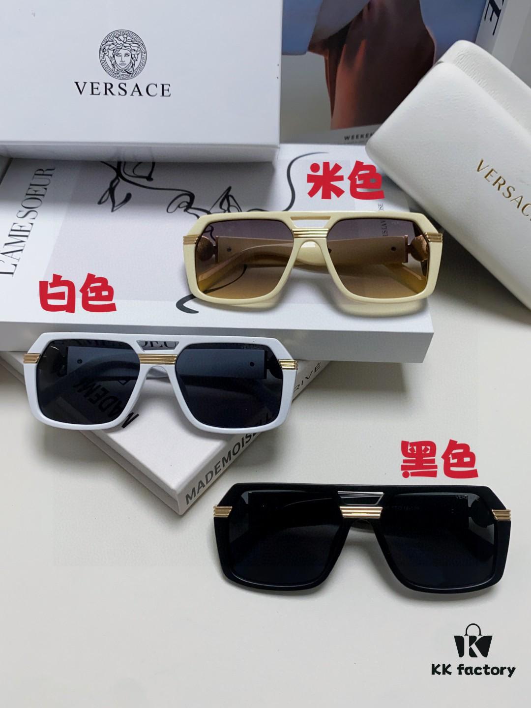 6931f9533a89a121ed54a790 VERSACE Unisex Classic Black and Gold Fashion Sunglasses VE4399