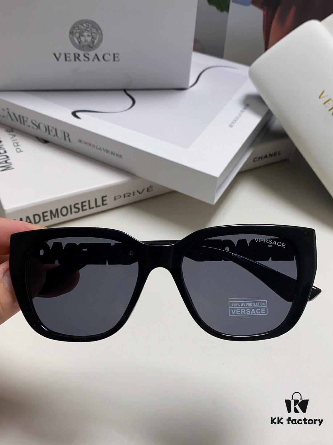 6931f9643a89a121ed54a87c VERSACE Versace Size: 53□18-145