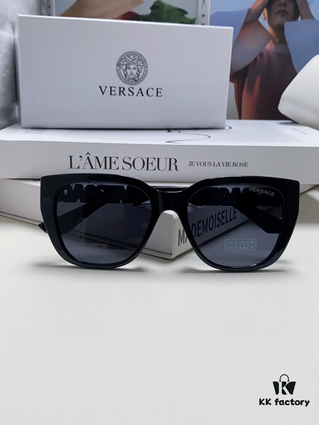 6931f9643a89a121ed54a87f VERSACE Versace Size: 53□18-145
