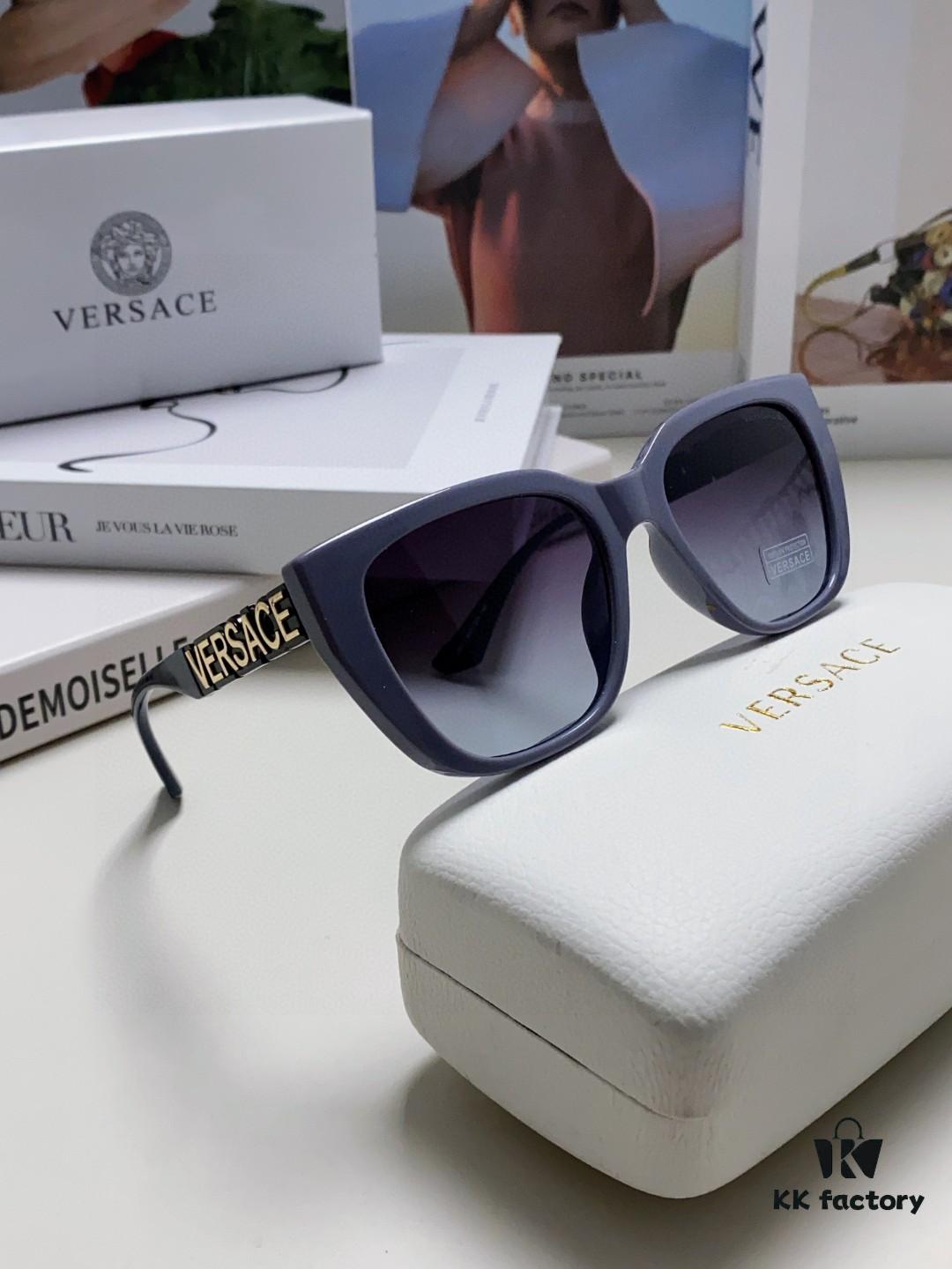 6931f9683a89a121ed54a8bc VERSACE Versace Size: 53□18-145