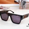 105 Versac*VE4430U SIZE: 53-20-140
