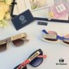 Versace 2024 New Fashion Sunglasses for Women, Stylish European and American Trend, Slimming and Versatile Casual Sunglasses