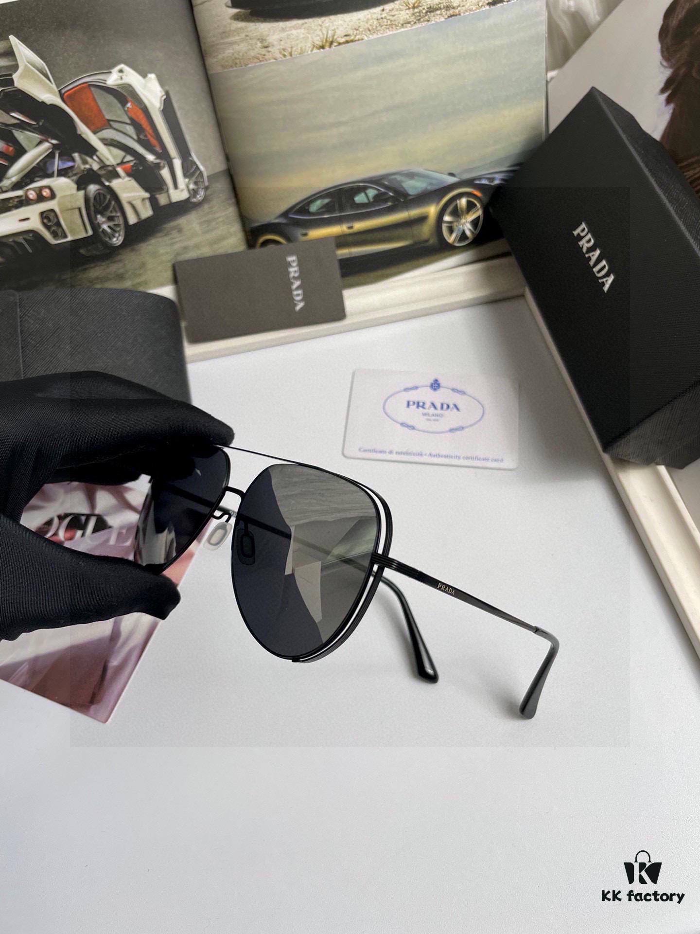 New Arrival💥 Brand: Prada Prada High-Quality Unisex Original Single-Piece Sunglasses 🕶️