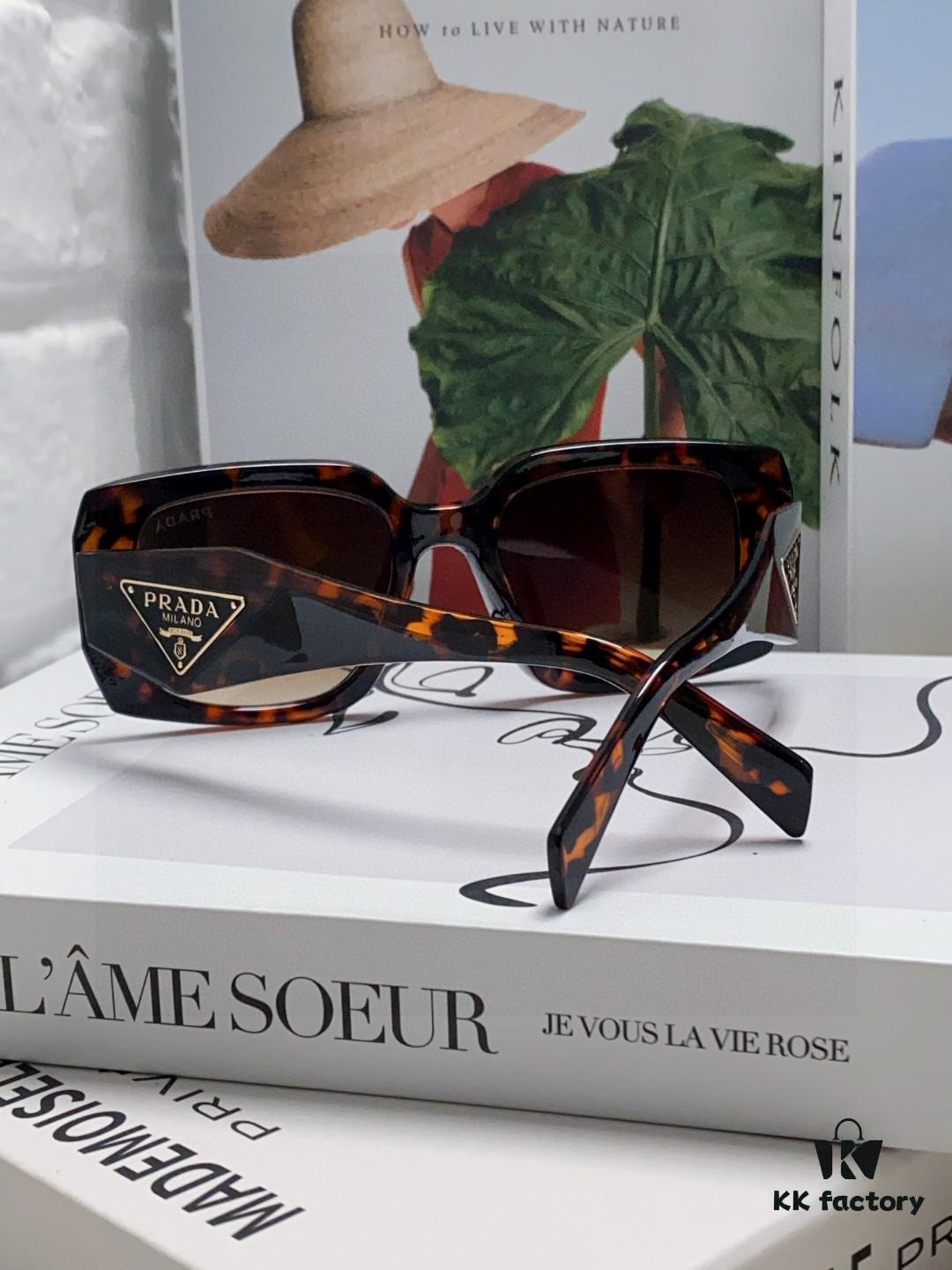 6931f9a93a89a121ed54ac28 Prada 2025 New Retro Inverted Triangle Logo Sunglasses for Women, Stylish and Elegant Square Frame, Slimming Design