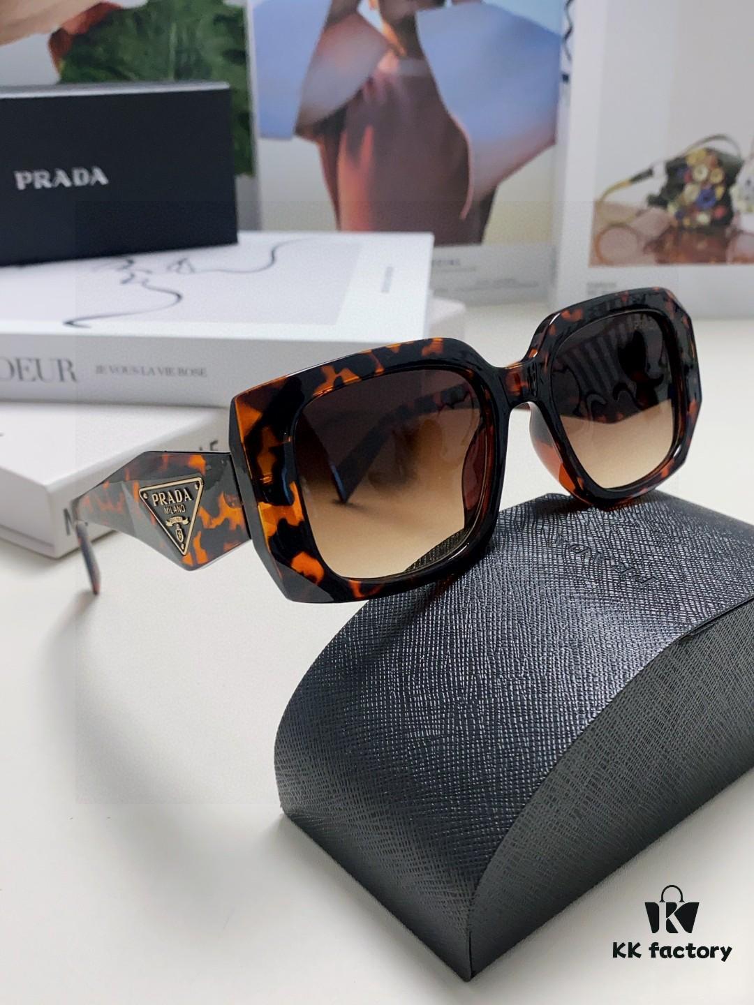 6931f9a93a89a121ed54ac2d Prada 2025 New Retro Inverted Triangle Logo Sunglasses for Women, Stylish and Elegant Square Frame, Slimming Design
